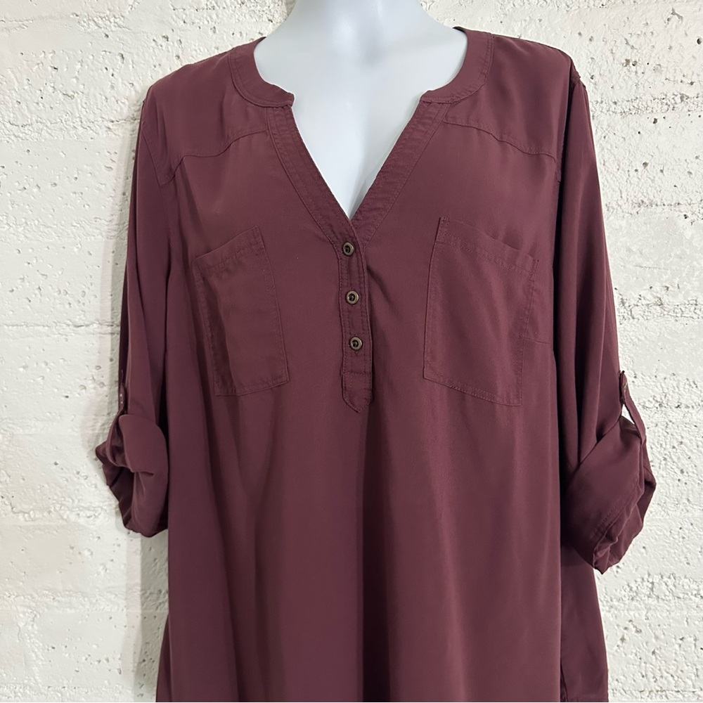 Torrid Women’s Plus Top 3 (3X) Red Harper Tab Sleeve Tunic Rayon Blend BO16 - Picture 3 of 6